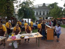 slavnosti22_02