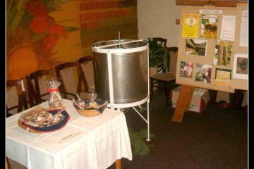 Archivní fotogalerie &raquo; Včelařská výstava 2005
